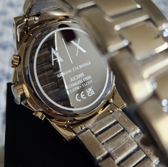 New Men's Armani Exchange Ax Chrono Gold watch - Picture 3 of 7